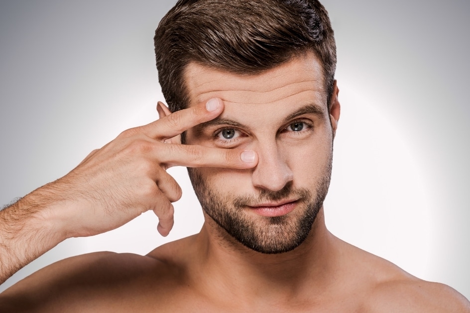 Blépharoplastie inférieure : poser le diagnostic, choisir la technique, récupérer en 21 jours