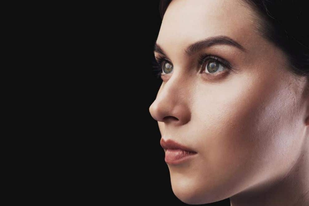 See Lipofilling of dark circles in Paris: eye surgery